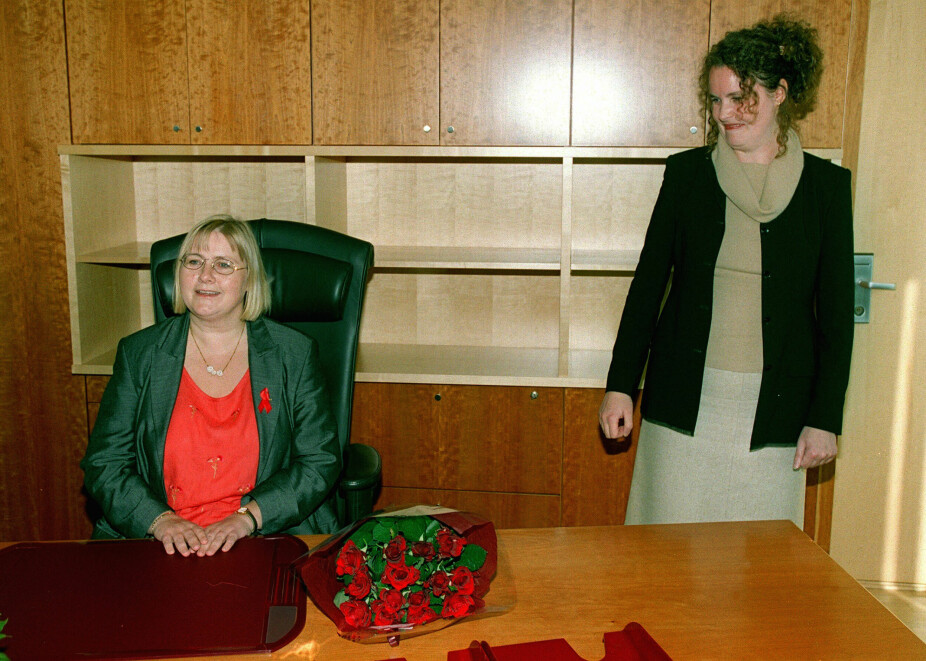 <b>MINISTER:</b> Erna i 2001 sammen med Sylvia Brustad.