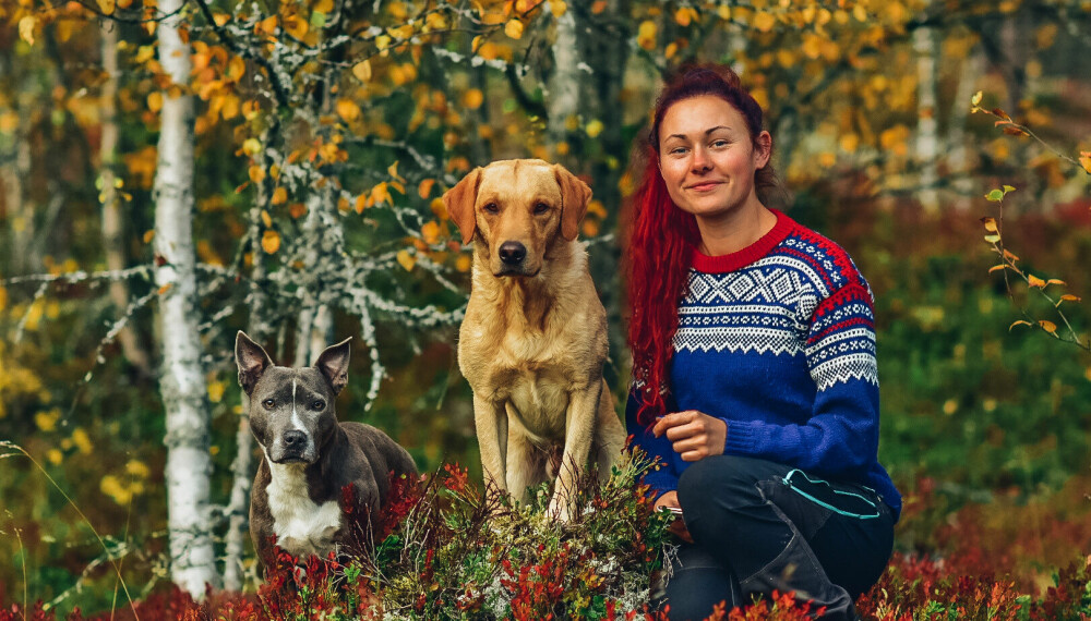 GODE RÅD OM TRENING: Ane Gerotti forteller at alle kan ha god nytte av å gå på hundekurs.