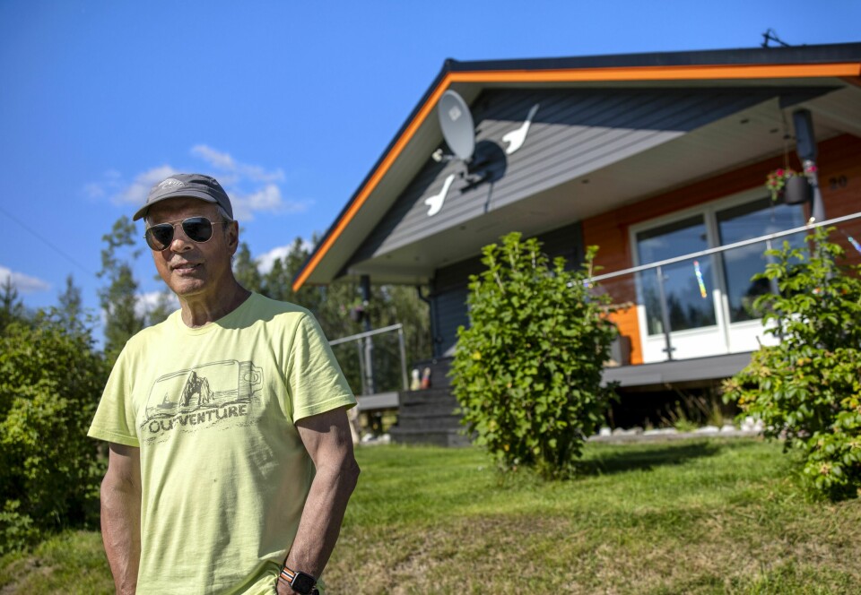 FLY FORBANNA: Åsmund Røst er en ekte finnmarking. Han er ikke nådig når han omtaler veien opp Pasvikdalen: − En skam for Norge, mener han.