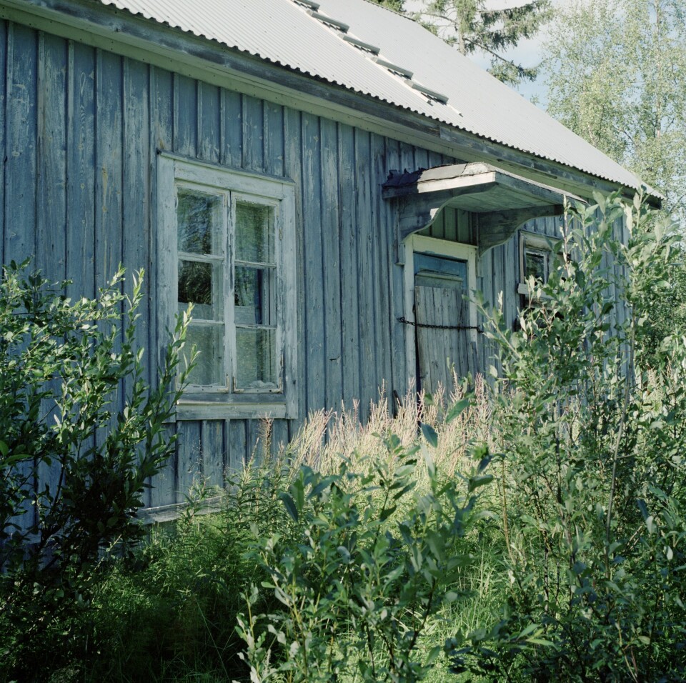 BEISE ELLER MALE: Venter du med vedlikeholdet for lenge, blir det mer krevende å få et bra sluttresultat. Ser malingsfilmen slitt ut, bør du finne frem malerkosten.