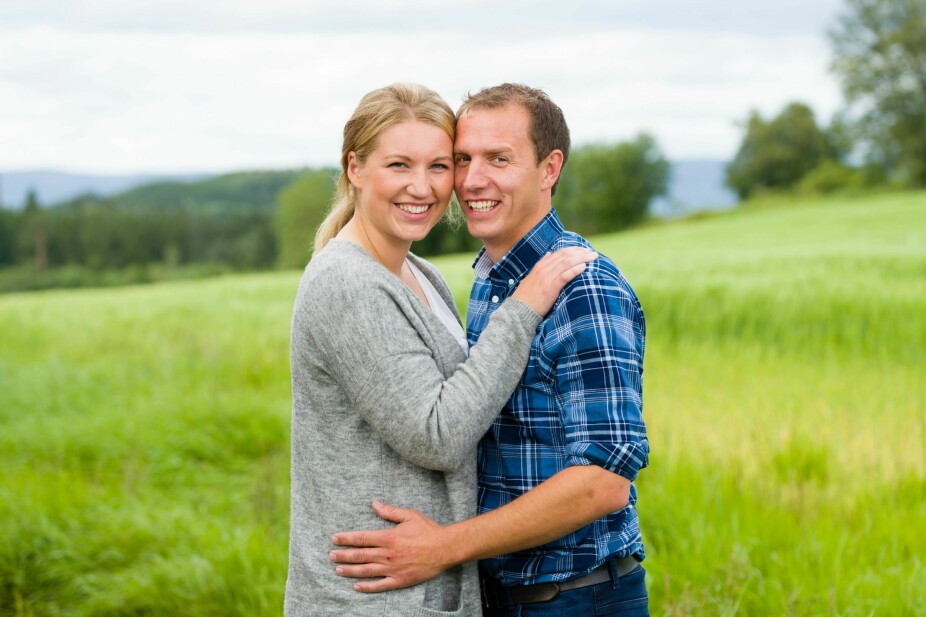 <b>SESONG 14</b>: I 2017 fikk bonden Ingvar Alstad frieren Trine Sverkmo inn på gården sin i Sparbu i Trøndelag. Nå er de gift og har fått sønnen Rasmus sammen.