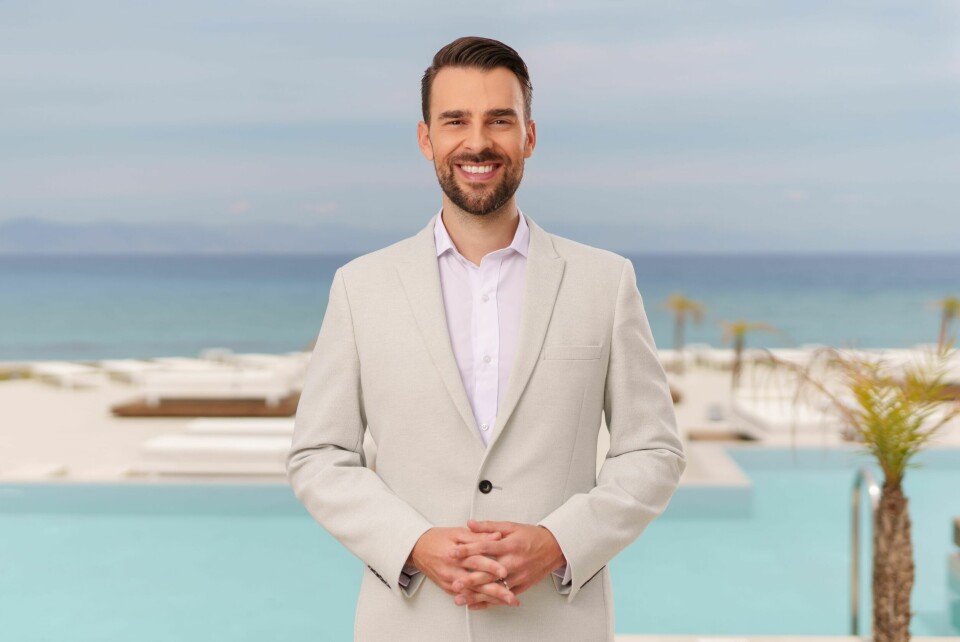 DEBUT: Kim leder «Ungkaren» fra Hellas, der han skal lose TV-seerne, to ungkarer og håpefulle beilere gjennom drømmen om å finne den store kjærligheten.