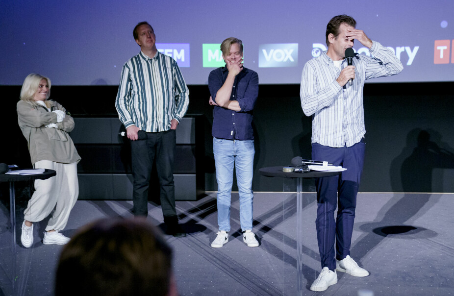 <b>KAMIKAZE:</b> Jon Almaas leder Mia, Calle Hellevang-Larsen og Magnus Devold i høstens nye humorprogram.