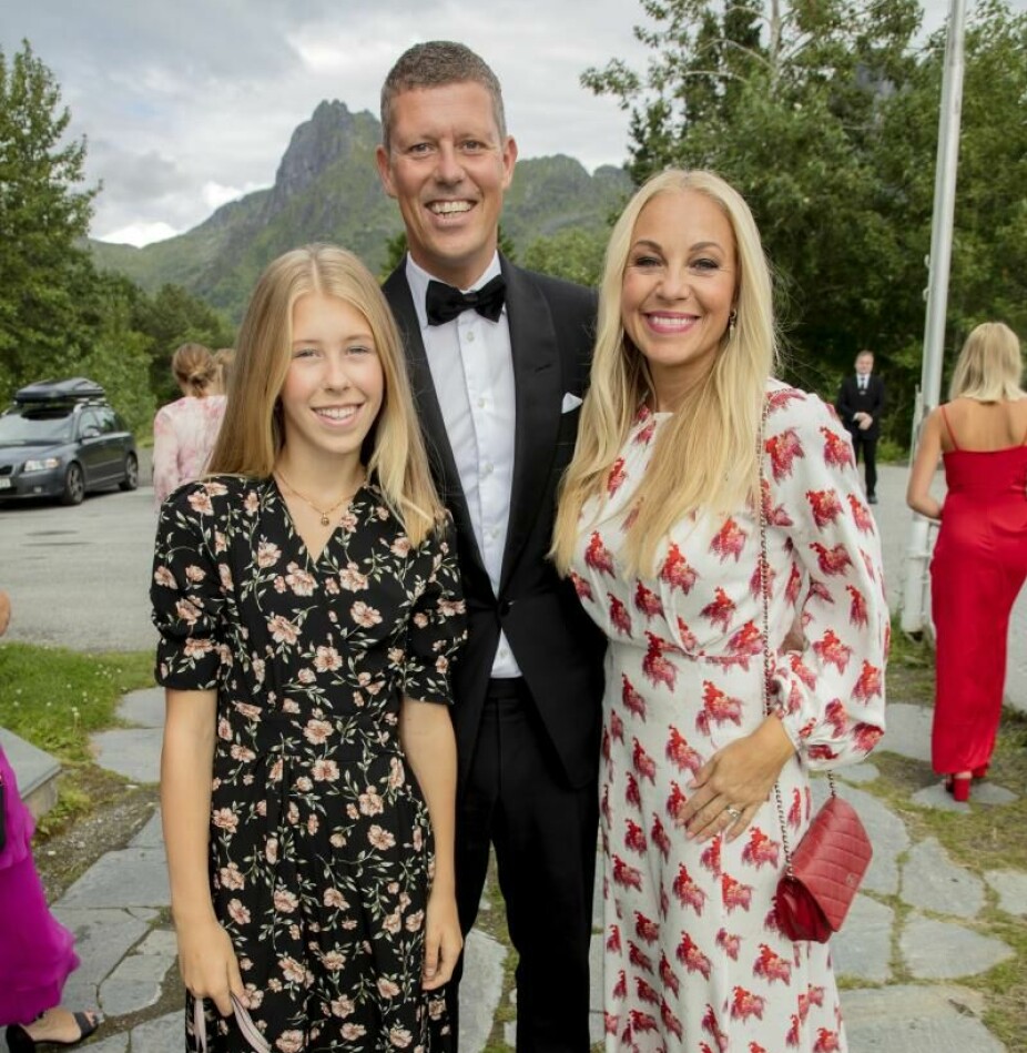 <b>BRUDD: </b>Janne Formoe, Jan Fredrik Karlsen og datteren Felicia sammen i 2018.