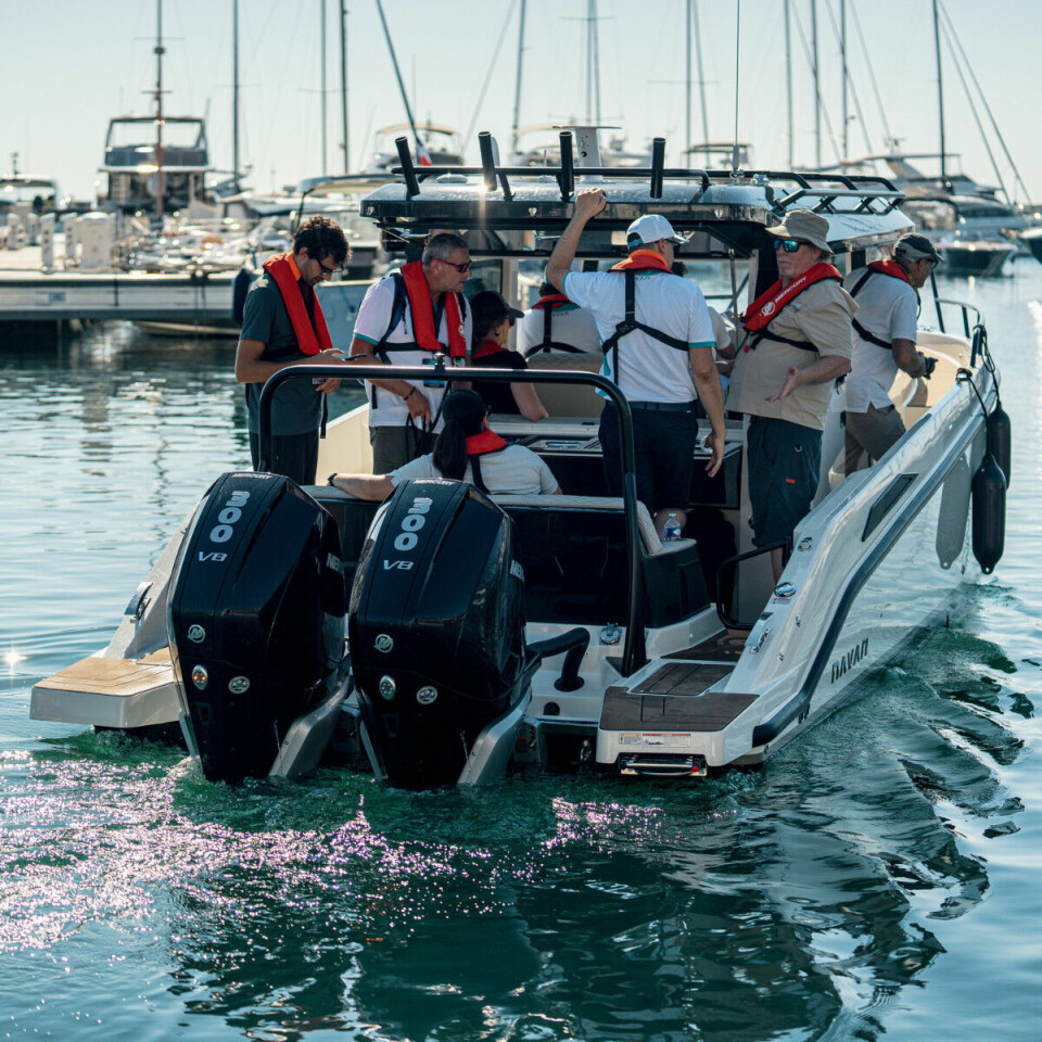 SENTERKONSOLL: Den andre Navan-modellen er senterkonsollutgaven S30. Begge er basert på samme skrog.