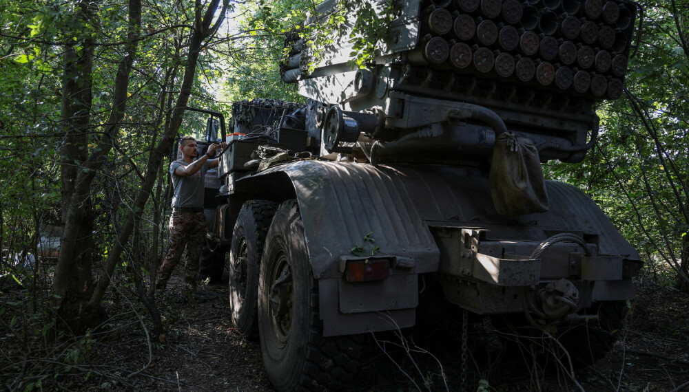 <b>SIRKLER INN BAKMHUT: </b>Ukrainske soldater skal ha tatt to høyder omkring den strategiske byen de siste dagene.