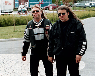 <b>RIVALER:</b> Sjefen for Hells Angels i Norge, Leif Ivar Kristiansen, sammen med Bandidosleder Michael Garcia Lerche i forbindelse med en rettssak.