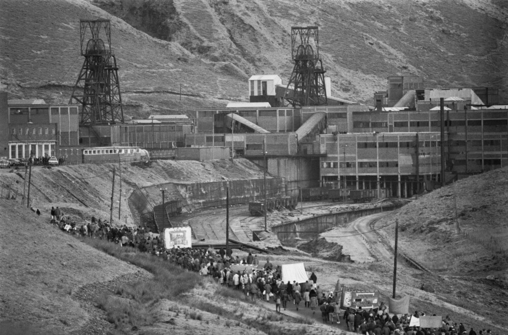<b>WALES:</b> Også gruver i Wales, som her i Maerdy, var omfattet av streiken. Mardy Colliery var en av de siste fungerende gruvene i Sør-Wales. Den ble stengt i 1990. 