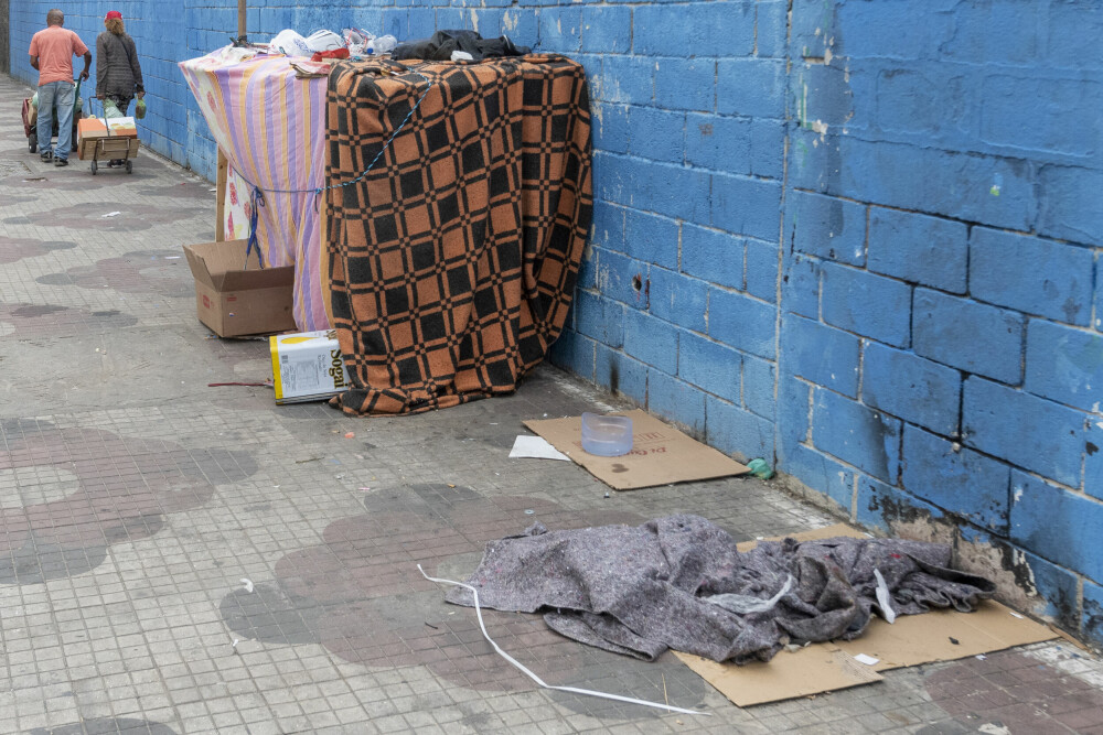 <b>HJEMLØSE:</b> Det er mer enn 14 000 hjemløse i São Paulo. Her utenfor Cracolândia.