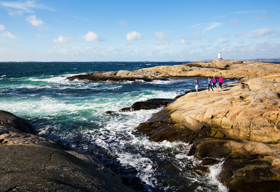 Vandring: Også Marstrand kan by på vandring i omgivelser tett på havet.