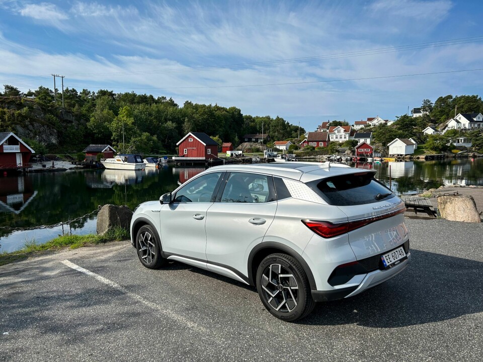 SMÅPENT: Atto 3 er en klassisk kompakt-SUV, og skiller seg ikke spesielt ut fra andre modeller av denne typen. Men noen store designbommerter finner du ikke.