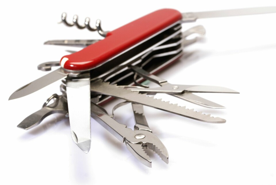 MULTIVERKTØY: Et slikt multiverktøy kan være greit å ha i lomma når man skal ut på tur.