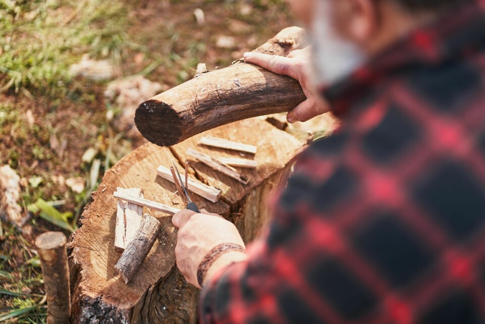 FØR SLIPING: Pass på at knivbladene er rene for å få full effekt av slipingen.