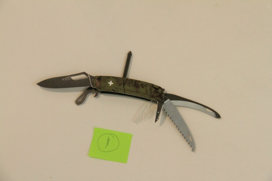 SVEITSERKNIV: Denne kniven ble kåret til best i test i bladet Jakt.