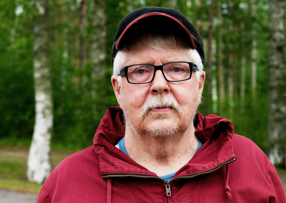 <b>PÅ LETING:</b> Pertti Saukkonen fra reserveoffisersforeningen i Ruokolahti har vært på flere ekspedisjoner til Kollaa-fronten for å lete etter Simo Häyhäs stillinger.
