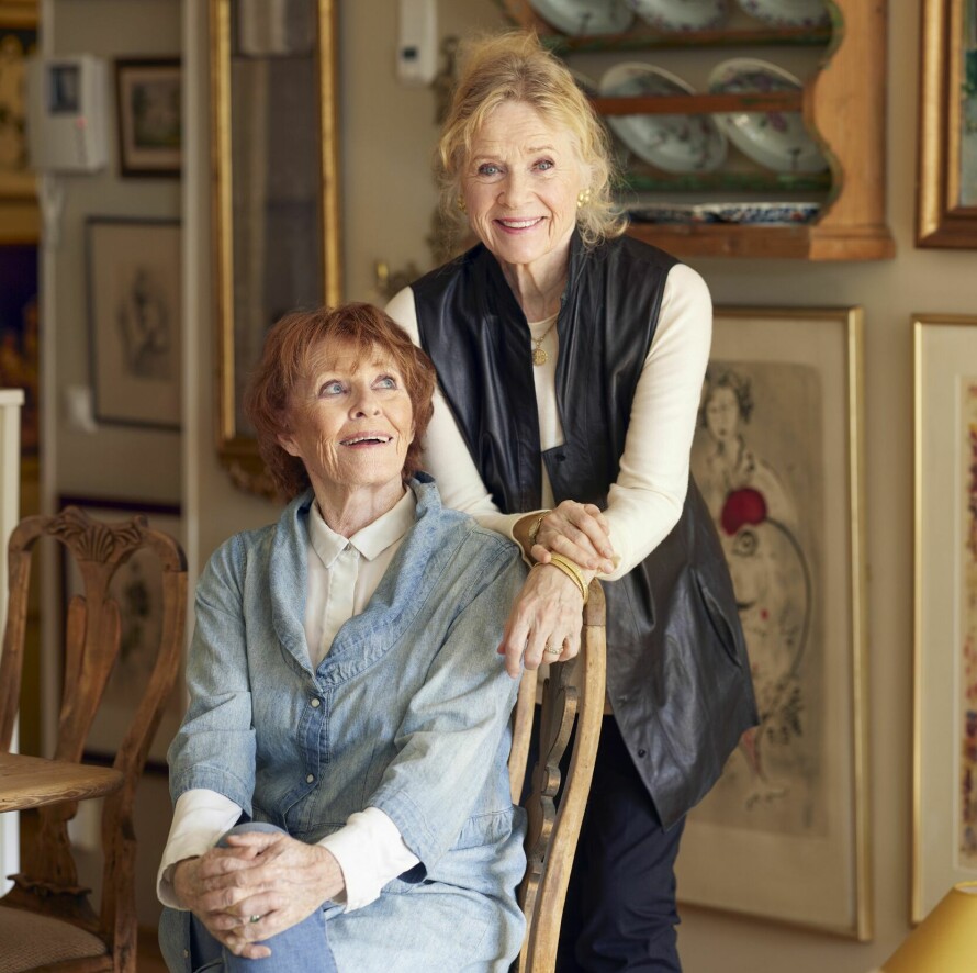 NÆRE: – Det er så deilig å ha et venn som man kan snakke med absolutt alt om og føle seg trygg sammen med, synes Liv og Kari.