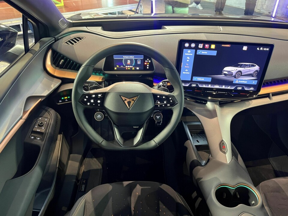 SKILLER SEG UT: Cockpiten i Tavascan skiller seg kraftig ut sammenlignet med konsernslektningene.