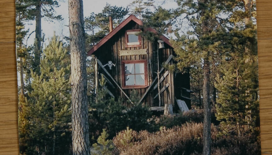 FØR. Her er hytta slik den sto da Annette var liten jente. Da var den mindre enn den er i dag