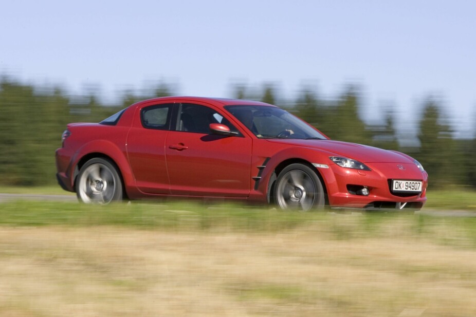 <b>FORBILDE:</b> Konseptbilen har flere referanser til tidligere tiders RX-modeller. Her en Mazda RX-8 i Vi Menn-test fra 2006.