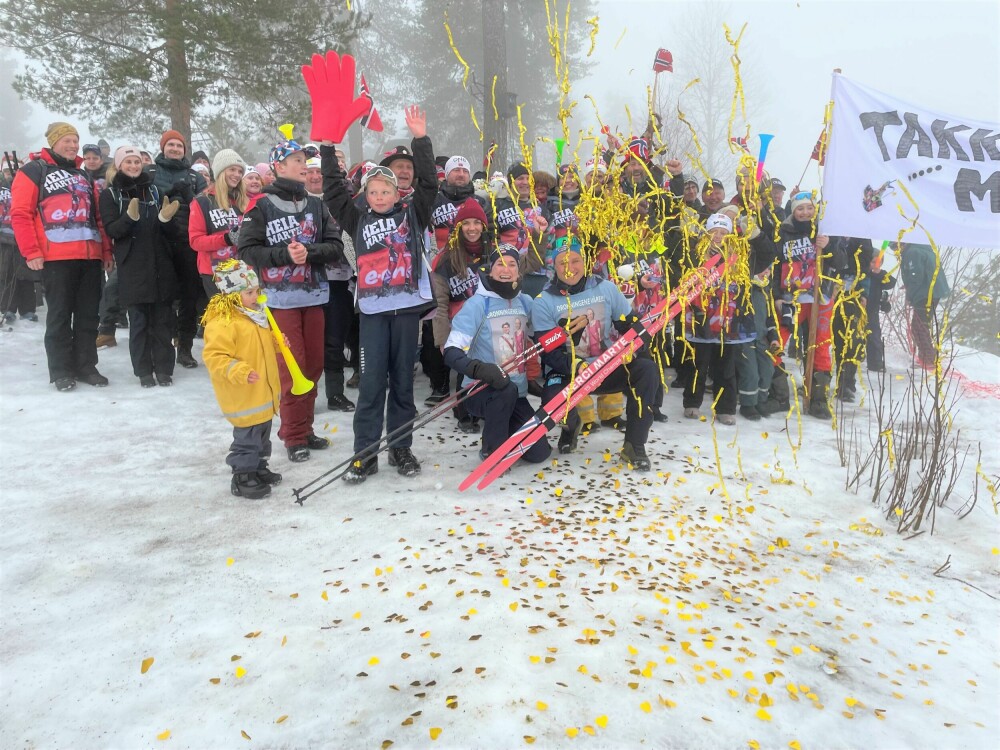 <b>JUBELAVSLUTNING:</b> Marte avsluttet skiskytterkarrieren i Holmenkollen i mars. Jublende til stede var selvsagt hele Team Olsbu.