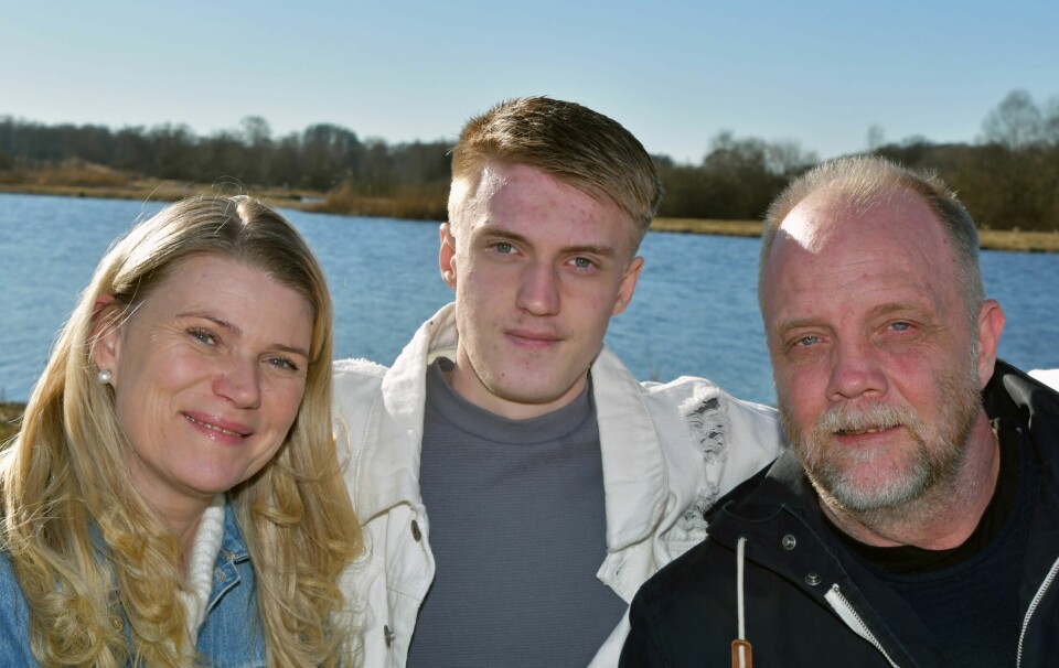 Figo (20) fikk vondt i låret under fotballkamp. Dagen etter startet marerittet