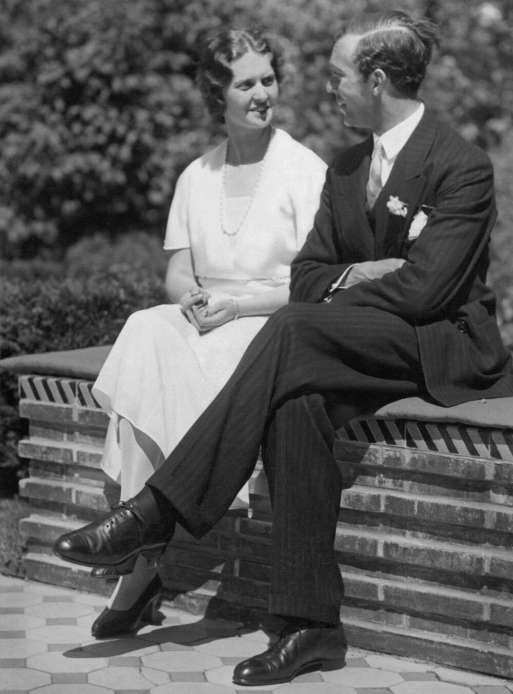 <b>FORLOVET:</b> Forlovelsesbildet av prins Gustaf Adolf av Sverige og tyske Sibylla i 1932. 