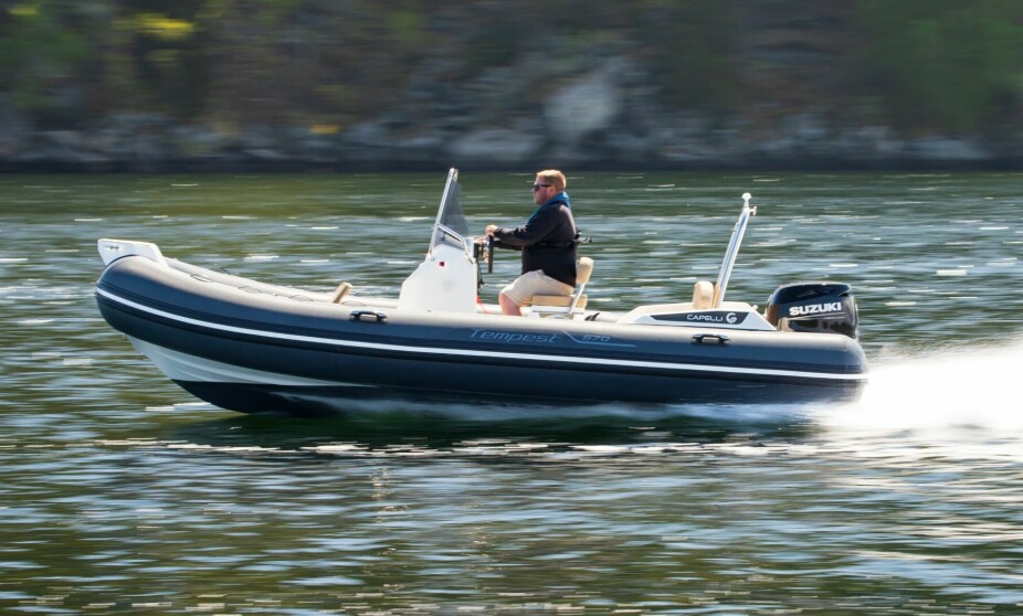 <b>KJØREGLAD:</b> Dette er en morsom og lettkjørt båt. Den minste motoren gir mer enn nok fart. 
