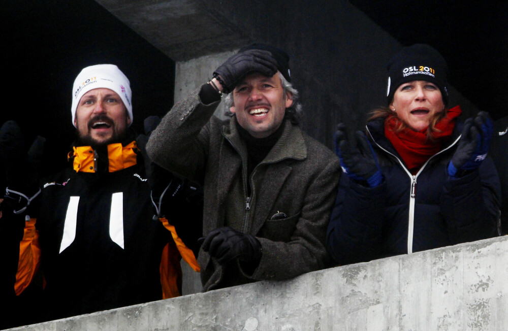 <b>I HOLMENKOLLEN:</b> Kronprins Haakon, Ari Behn og prinsesse Märtha under ski-VM i Oslo i 2011.