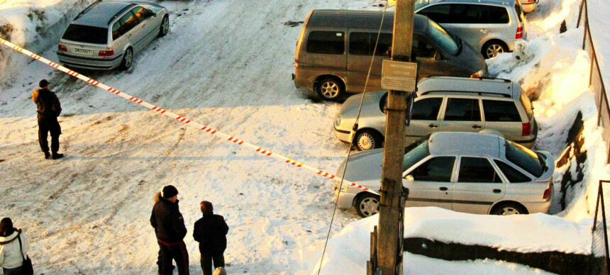 Lennart (31) smilte på tinghustrappa. Ingen så mannen i den røde bilen før det var for sent