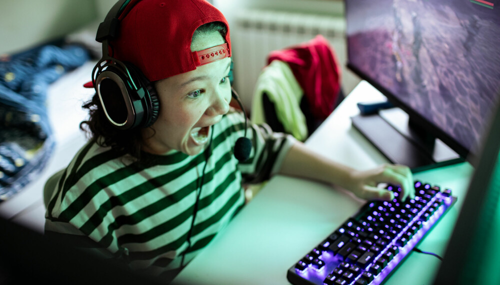 BANNING: Språket kan bli ganske grovt når unge gutter spiller dataspill sammen.