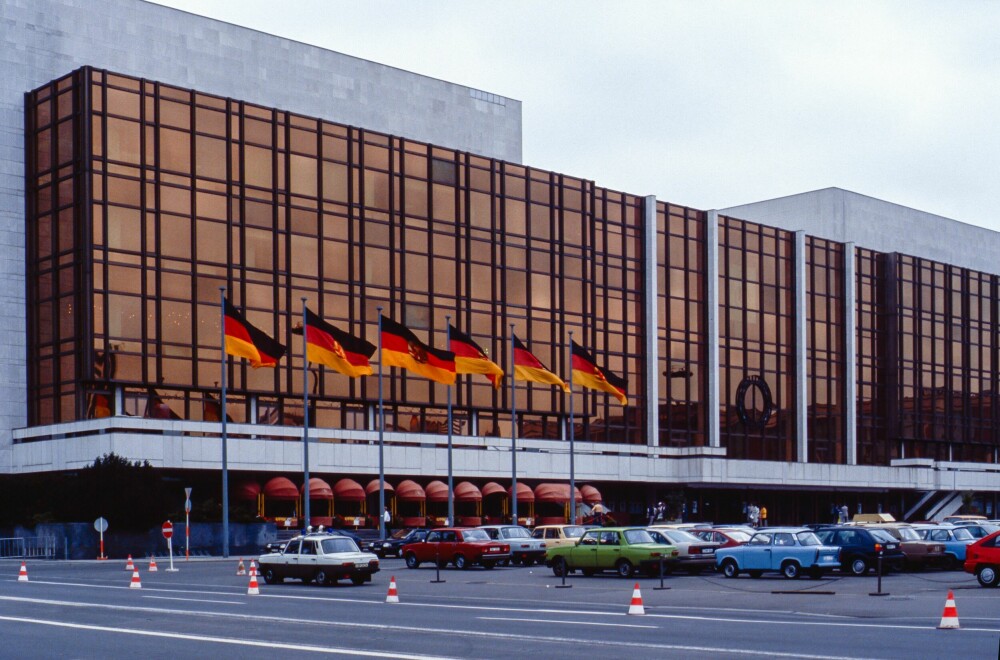 <b>REPUBLIKKPALASSET:</b> Palast Der Republikk sto ferdig i 1976. 