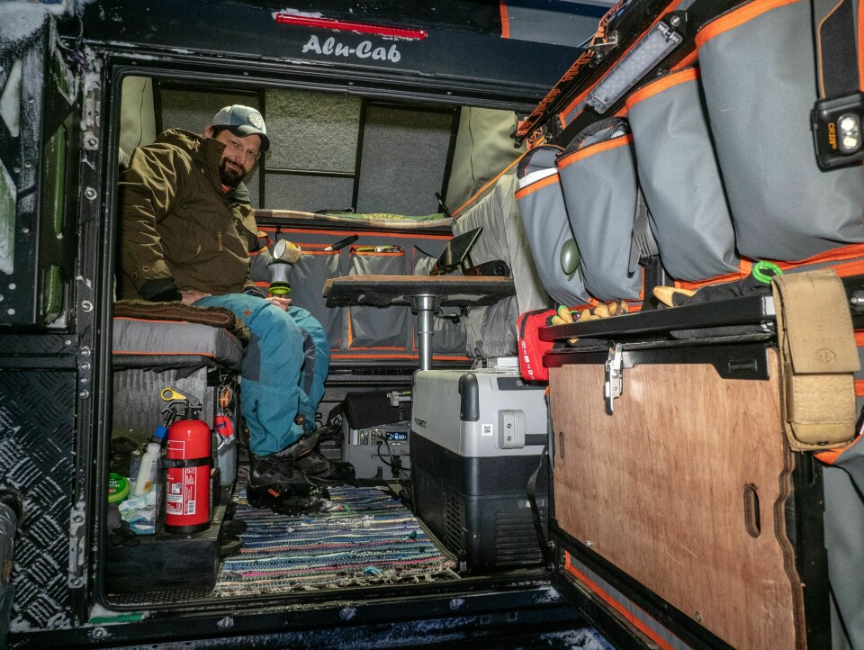 MANCAVE: I sin Alu-Cab har Bjørn Egge alt han behøver.