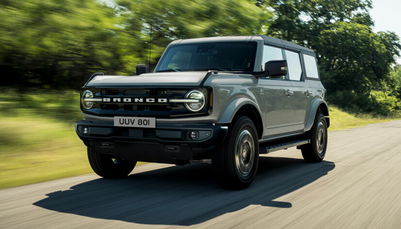 Litt lavere: Outer Banks har litt lavere bakkeklaring enn Badlands, kommer med stigtrinn og uttrekkbart bagasjeromsgulv.