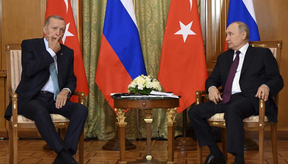 UTFORDRING: De tette båndene mellom Vladimir Putin og Recep Tayyip Erdogan (Sergei Guneyev, Sputnik, Kremlin Pool Photo via AP, File)