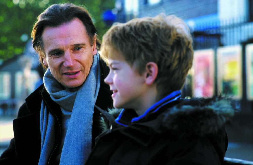<b>SØRGER SAMMEN: </b>Daniel (Liam Neeson) sørger over tapet av kona Joanna samtidig som han gjør sitt beste for å ta vare på stesønnen Sam (Thomas Brodie-Sangster) og hjelpe ham med hans forelskelse.