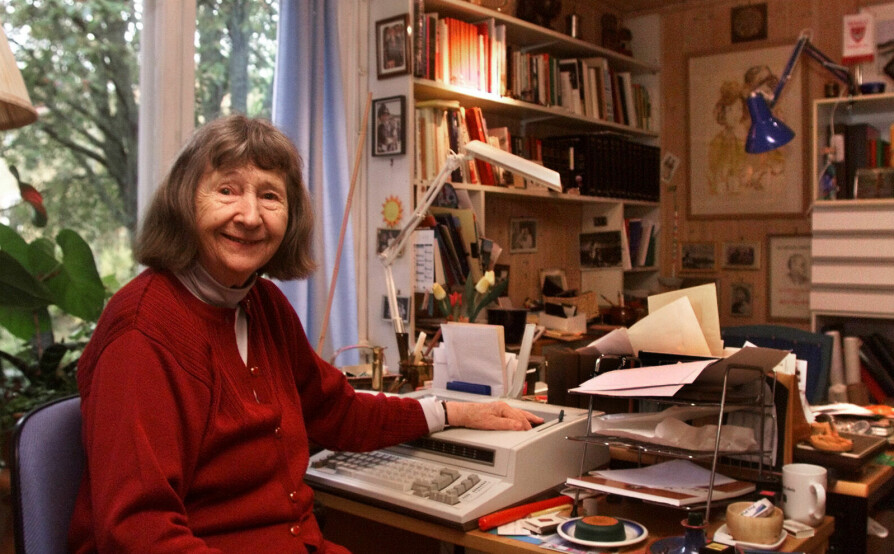 <b>PRISBELØNNET:</b> Hun satt hjemme og skrev bøker som en hel nasjon er vokst opp med, og som stadige nye generasjoner trykker til sitt bryst. Da Anne-Cath. Vestly døde i 2008 etterlot hun seg rundt 50 bøker. 