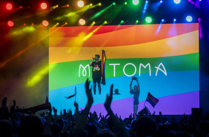 MATERIALISME: Matoma tjener gode penger, men det er ikke det som motiverer 32-åringen. 
– Det er fint å kunne kjøpe seg ting, men tidlig i karrieren oppdaget jeg at hvis det er det som er motivasjonen må jeg finne på noe annet å holde på med, sier Tom til Her og Nå.