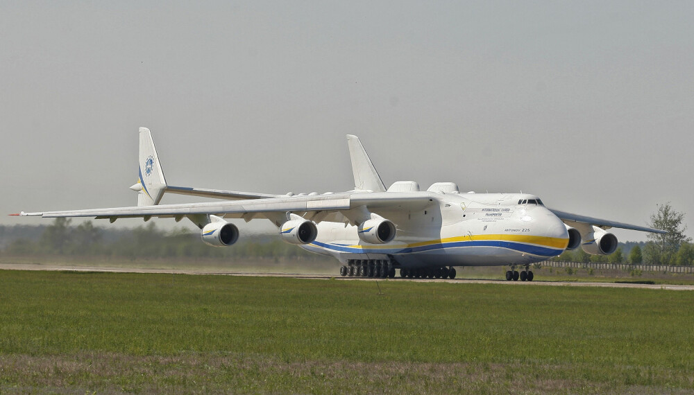 <b>STØRSTE FLY: </b>Antonov An-225 Mriya var verdens største fly. Her avbildet på Hostomel-flyplassen i Ukraina i 2016.