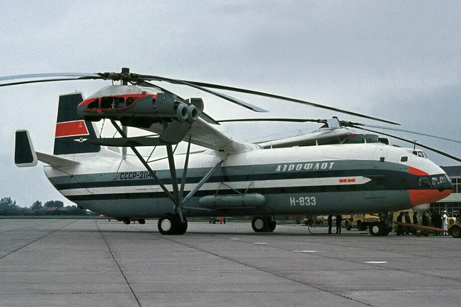 <b>XXL HELIKOPTER:</b> Mil V-12 var 37 meter langt og hadde et vingespenn som strakk seg hele 67 meter, fra vingetupp på den ene rotoren til den andre. Den første av to prototyper fløy for første gang i 1968. Nå står begge helikoptrene på bakken, i to museer i Russland.