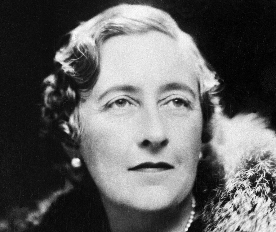 UTFORDRING: Agatha Christie skrev sin første bok etter en utfordring fra søsteren som ikke trodde hun ville klare det.