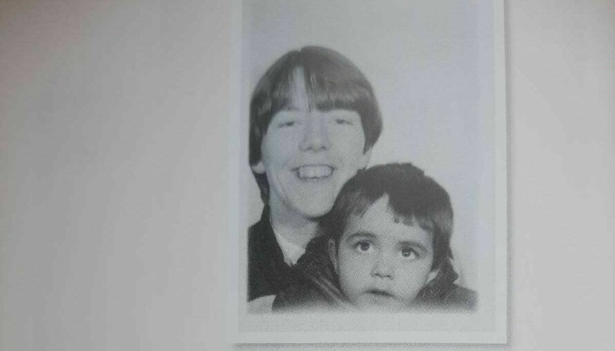 DAGER MED GLEDE: Inger-Lise med Therese i fotoboksen.