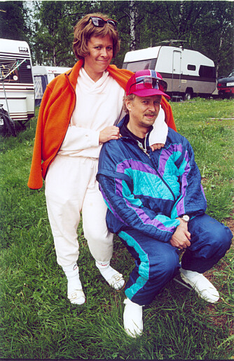 <b>KOMIKER: </b>Rigmor og skuespilleren Dennis Storhøi under et humorinnslag for «Sommeråpent» i 2001.