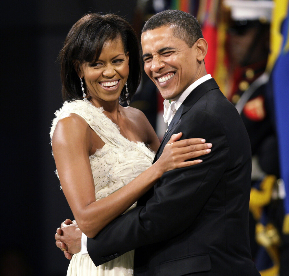 <b>SJARMERTE: </b>20. januar 2009 ble Michelle og Barack Obama USAs nye presidentpar. Etter presidentinnsettelsen ble kvelden avsluttet med et ball, og den nye presidenten flørtet med både kona og kamera mens paret danset i Washington.