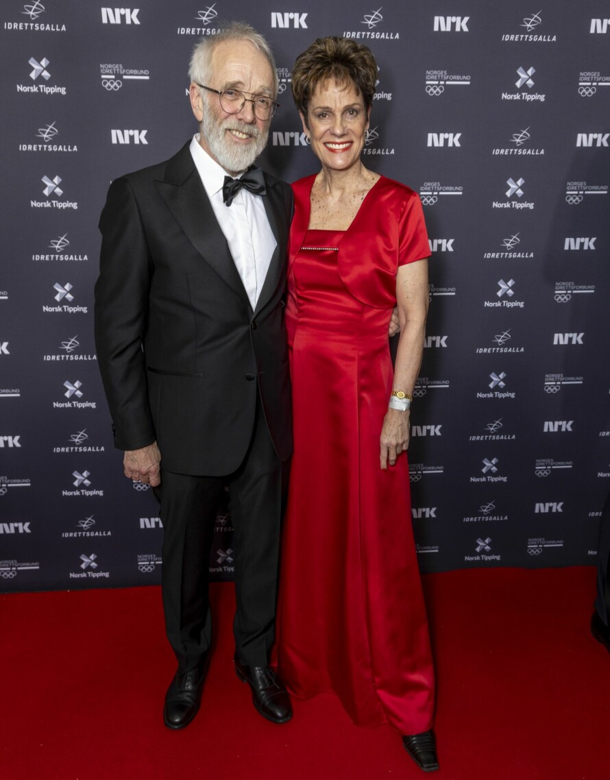 LEIF OLAV ALNES: Karsten Warholms trener, Leif Olav Alnes, hadde kona Kate ved sin side denne festkvelden. Selv mottok han prisen for årets trener for tredje gang.
