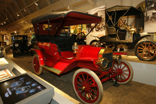 <b>IKON:</b> 1909 Ford Model T utstilt på Henry Ford Museum. Bilen ble satt sammen ved Fords revolusjonerende samlebåndproduksjon i Highland Park-fabrikken.