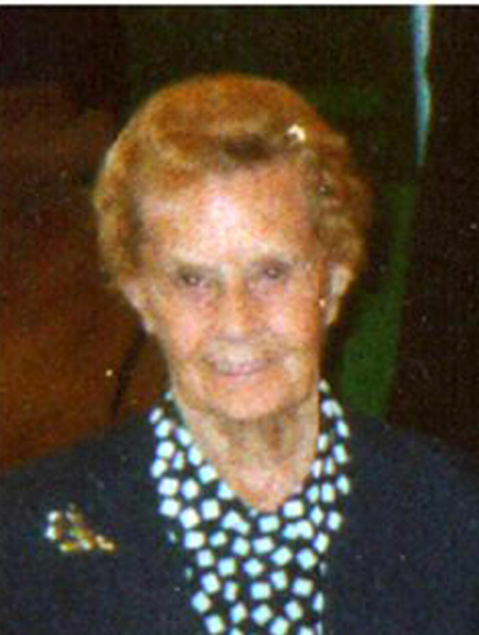 DAME MED ORDEN: Tidligere ordfører i hjembyen Kathleen Grundy hadde stålkontroll på både helse og tilværelsen. Derfor kom hennes dødsfall som en stor overraskelse på familie og venner. Til en avveksling var det noen som ikke slo seg til ro med dødsattesten, utstedt av legen Harold Shipman.