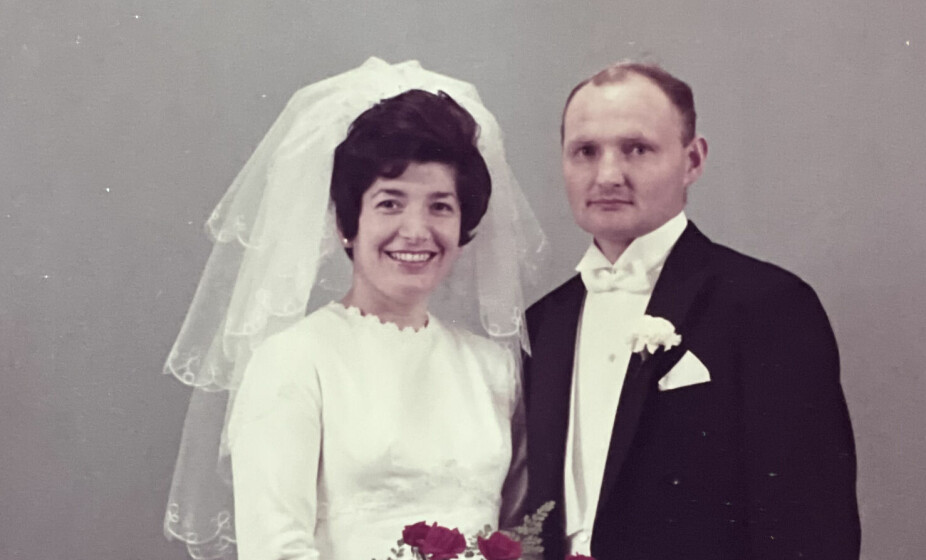 Lykkelige: Sommeren 1972 giftet Mette Lise og Kjell seg i en kirke i Oslo. Fremtiden virket lys.