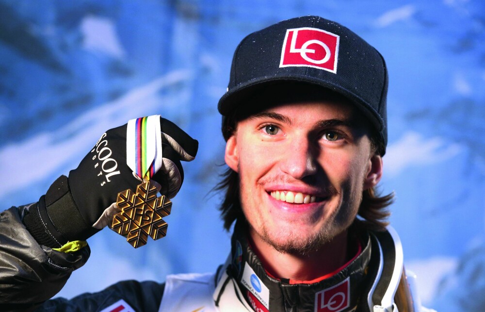<b>IMPONERTE:</b> I januar 2018 klinket Daniel til i Oberstdorf og tok sitt første individuelle gull i skiflyging – bare fire måneder etter at han mistet lillebroren sin i selvmord.
