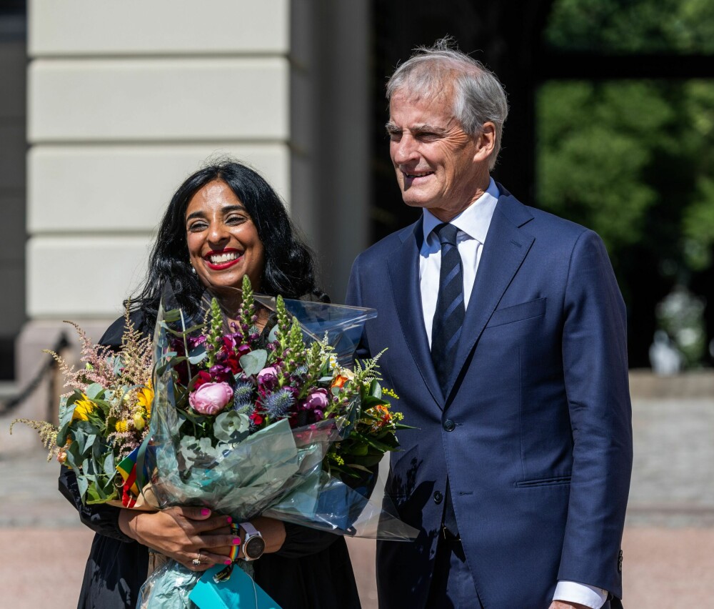 <b>GLEDENS DAG:</b> Lubna sammen med statsminister Jonas Gahr Støre (63) i slutten av juni i fjor etter å ha blitt utnevnt til Norges nye kultur- og likestillingsminister. 