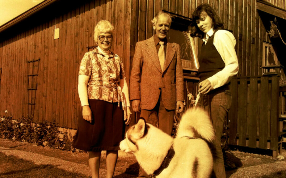 FAMILIE: Her er mamma, pappa og Monica avbildet i 1979 cirka.